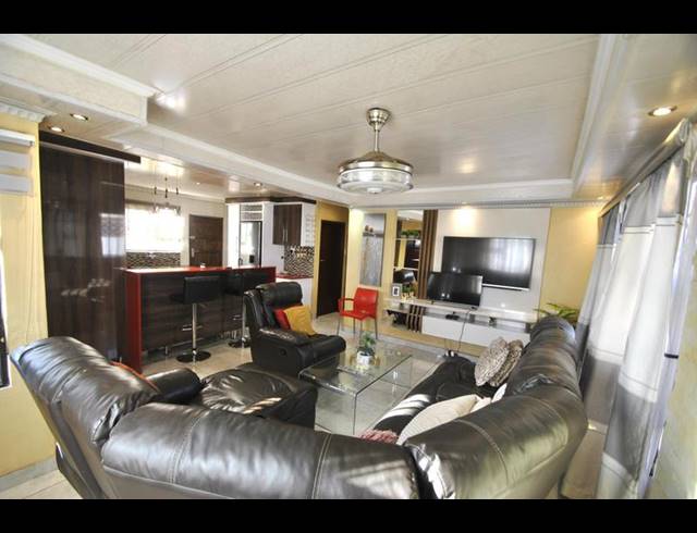 3 BEDROOM HOUSE FOR SALE IN DAWN PARK